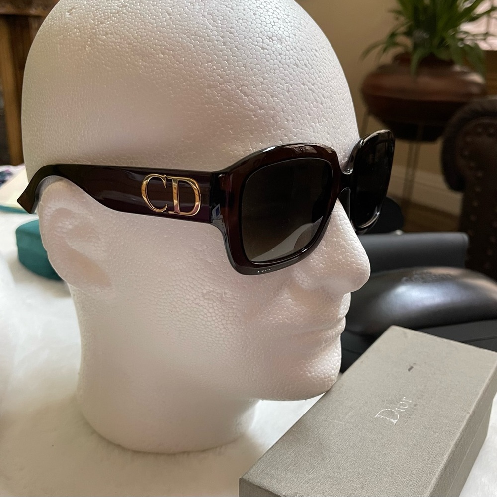 ✅ “Christian Dior” 💯% Authentic Sunglasses